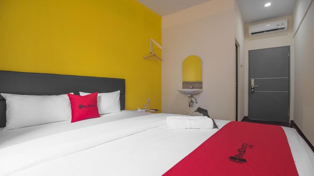Hotel Reddoorz Near Itc Mangga Dua Jakarta Exteriér fotografie