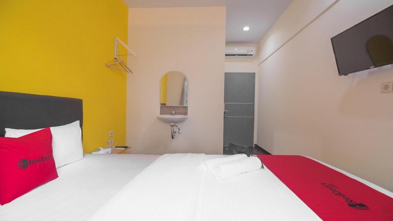 Hotel Reddoorz Near Itc Mangga Dua Jakarta Exteriér fotografie