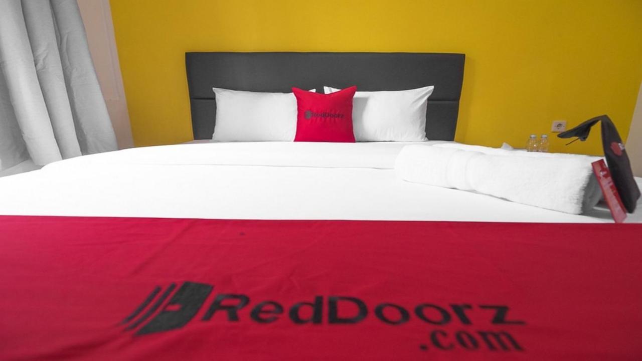 Hotel Reddoorz Near Itc Mangga Dua Jakarta Exteriér fotografie