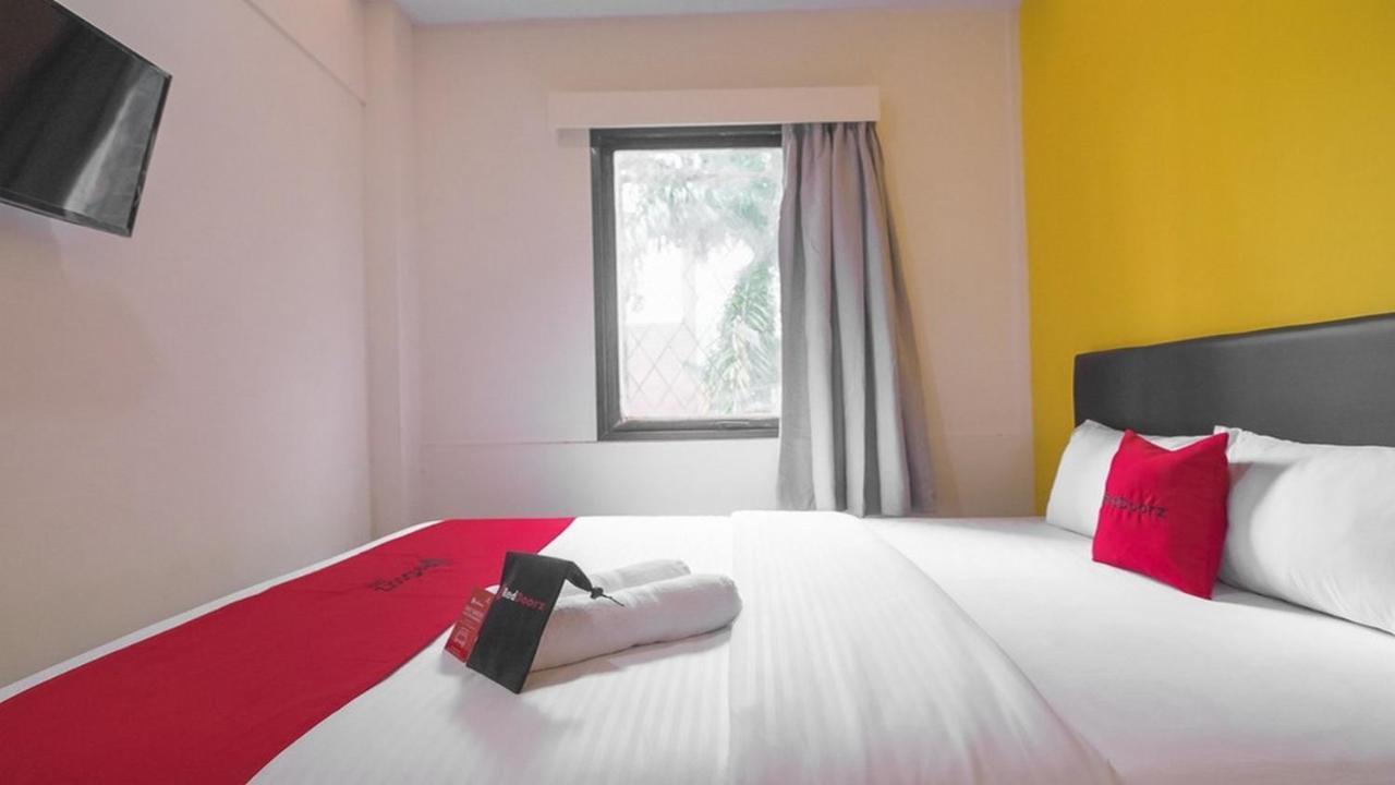Hotel Reddoorz Near Itc Mangga Dua Jakarta Exteriér fotografie